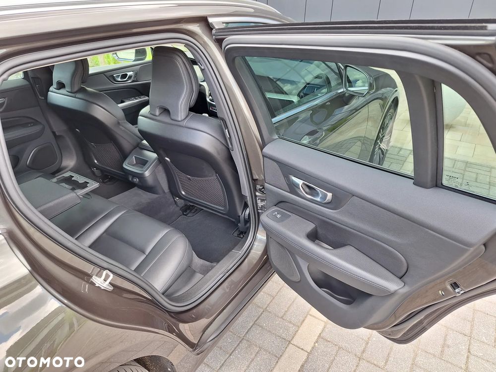 Volvo V60 B4 D Inscription - 18