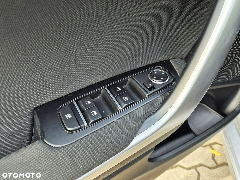 Kia Ceed 1.5 T-GDI M DCT - 11