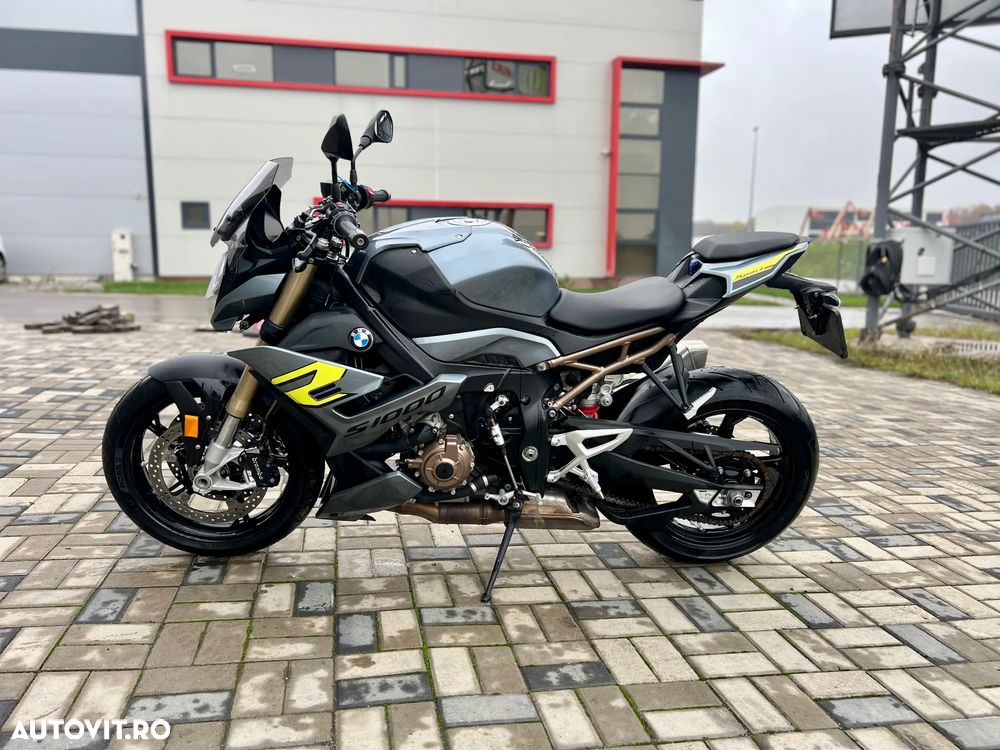 BMW S1000R