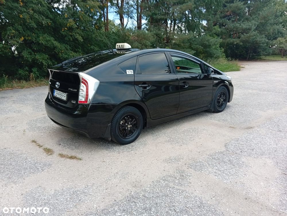 Toyota Prius 1.8 HSD Active - 8