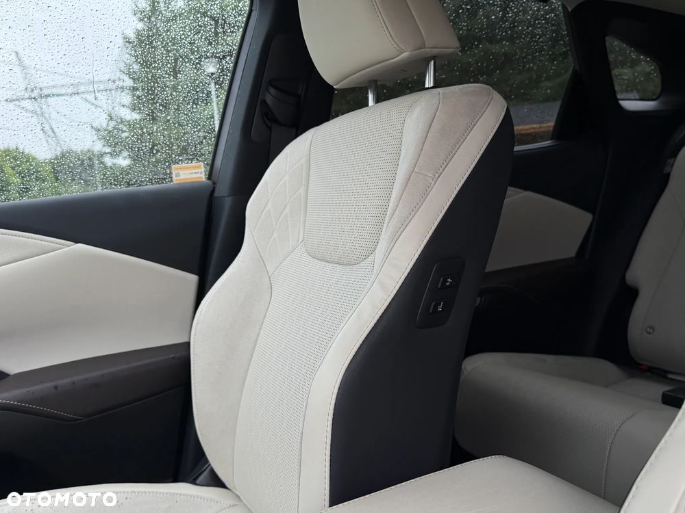 Lexus RX 450h+ Omotenashi - 26