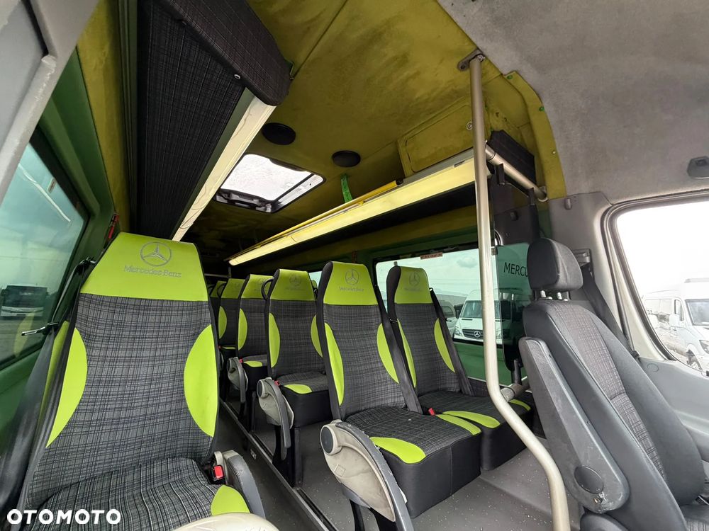 Mercedes-Benz Sprinter 519 - 23