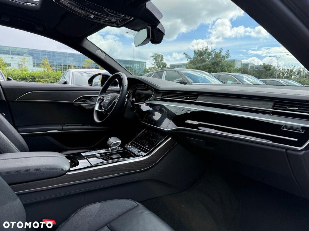 Audi A8 - 25
