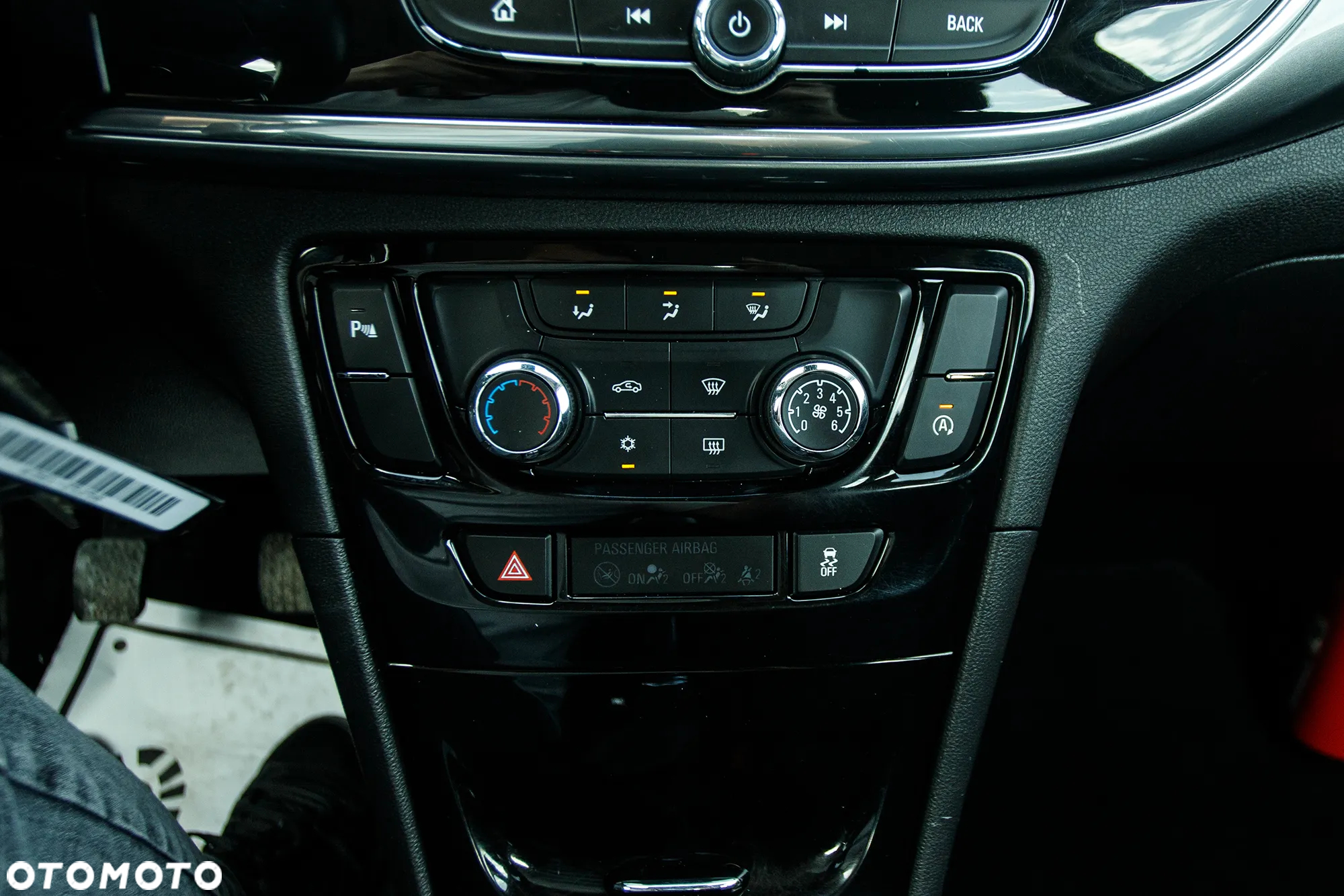 Opel Mokka X 1.4 T Color Edition S&S - 23