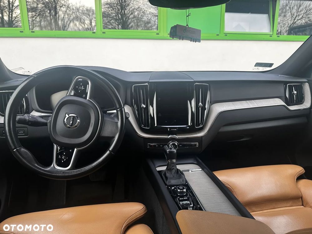 Volvo XC 60 D5 AWD Inscription - 8