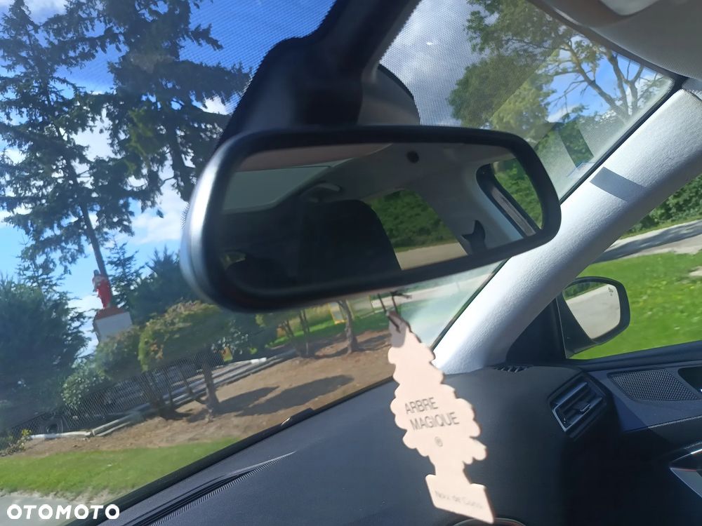 Peugeot 308 1.6 BlueHDi Allure S&S - 9
