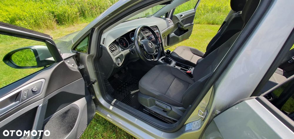 Volkswagen Golf 1.0 TSI BMT Comfortline - 13