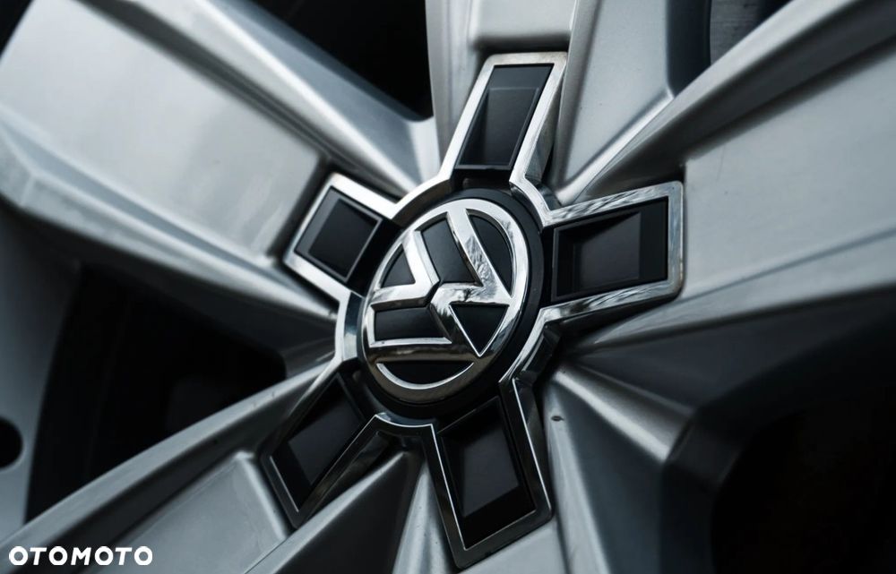 Volkswagen Passat Variant 2.0 TDI Business DSG - 13