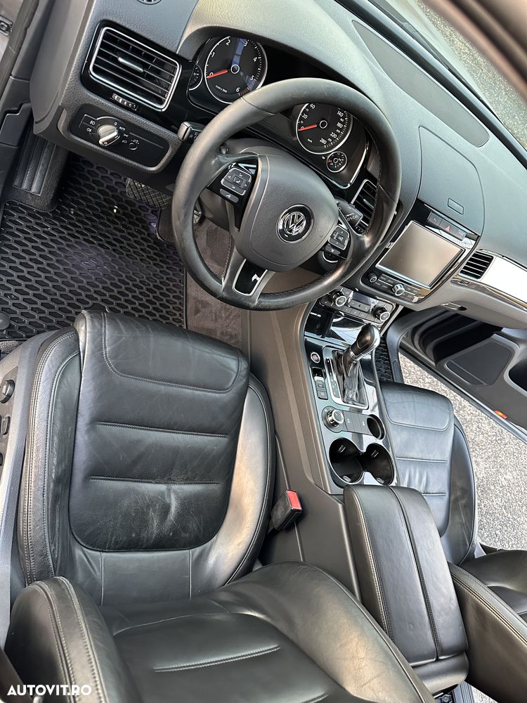 Volkswagen Touareg - 11
