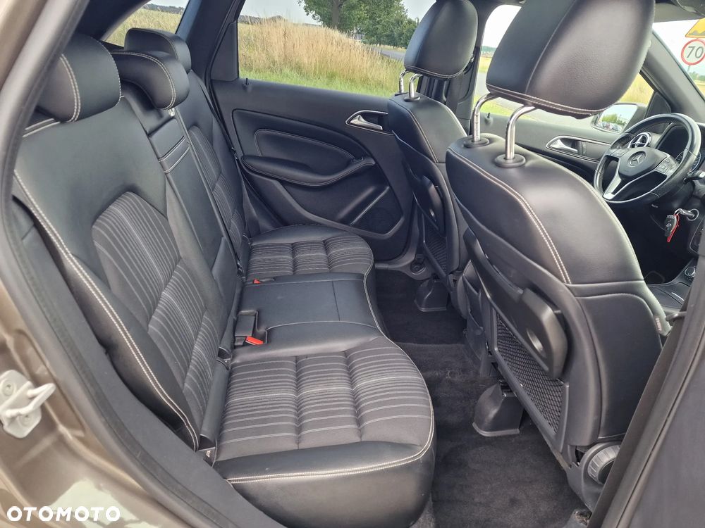 Mercedes-Benz Klasa B 200 CDI (BlueEFFICIENCY) 7G-DCT - 23