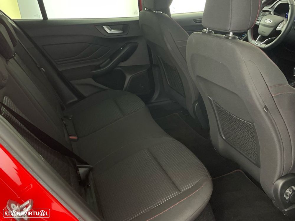 Ford Focus 1.0 EcoBoost ST-Line - 24