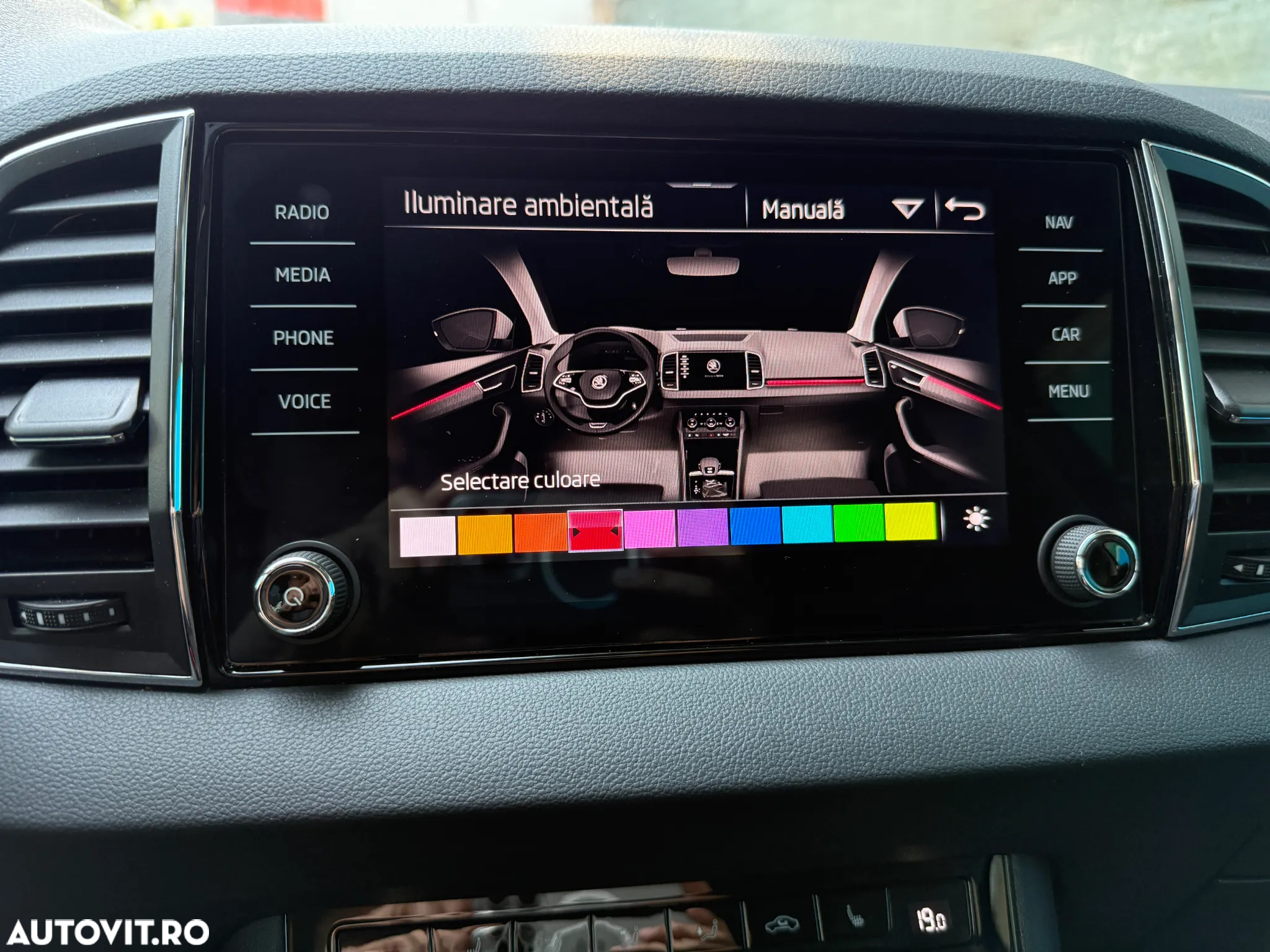 Skoda Karoq 2.0 TDI DSG Ambition - 25