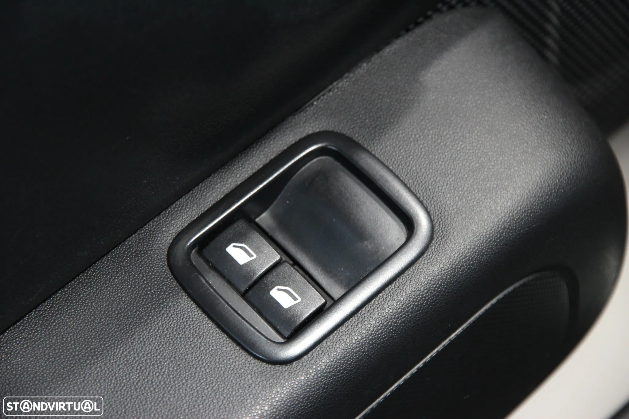 Citroën C3 1.2 PureTech C-Series - 12