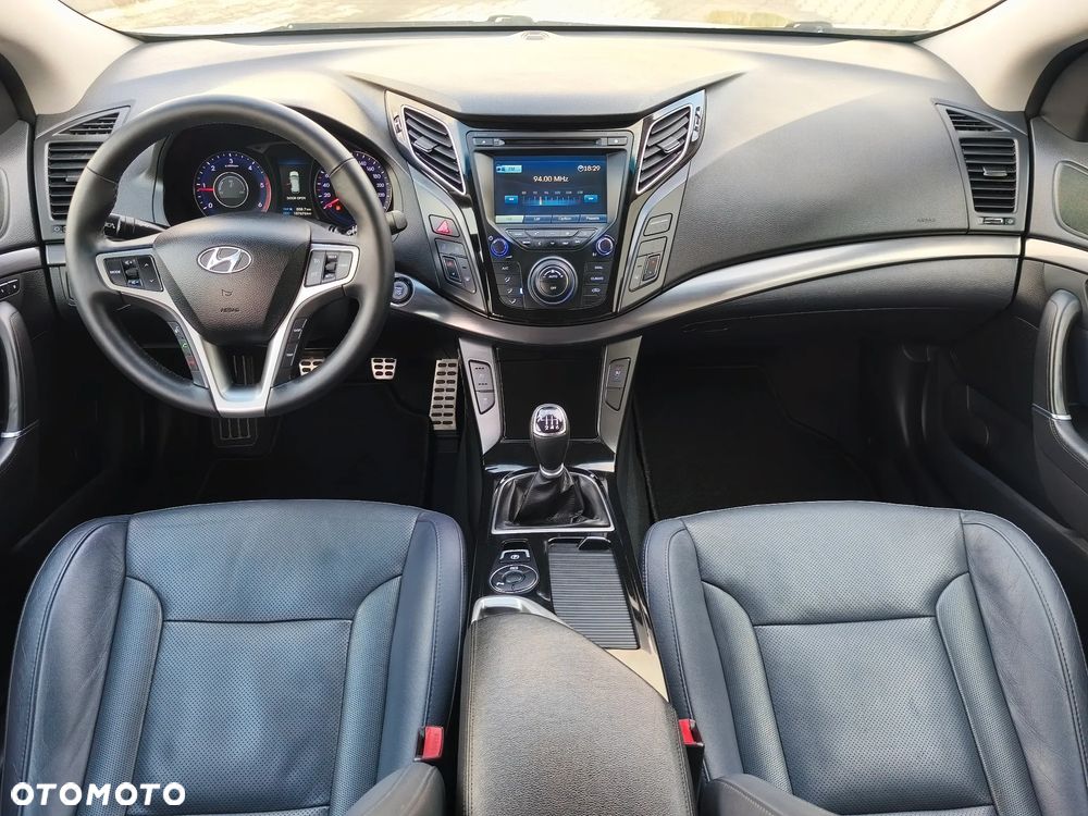 Hyundai i40 1.7 CRDi Comfort + - 37
