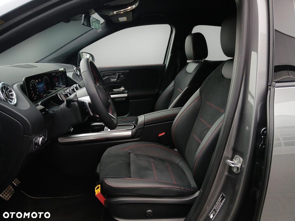 Mercedes-Benz GLA 200 AMG Line - 13