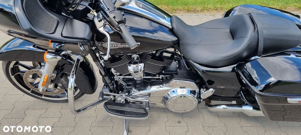 Harley-Davidson Touring Road Glide - 11