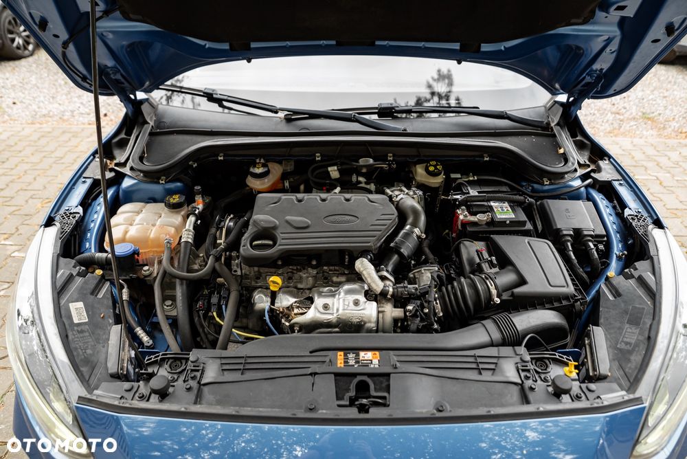 Ford Focus 1.5 EcoBlue Start-Stopp-System ST-LINE - 39