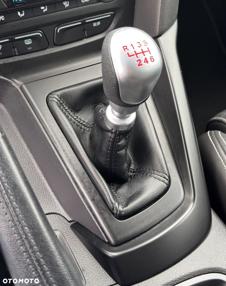 Ford Focus SW 2.0 EcoBoost ST Leather Sport Pack - 27