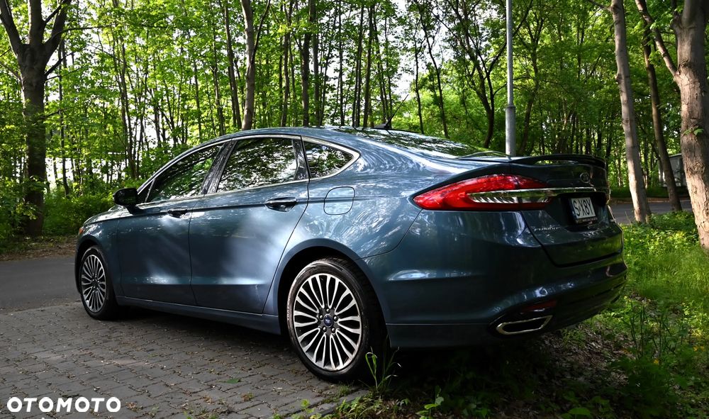 Ford Fusion 2.0 EcoBoost Titanium - 19