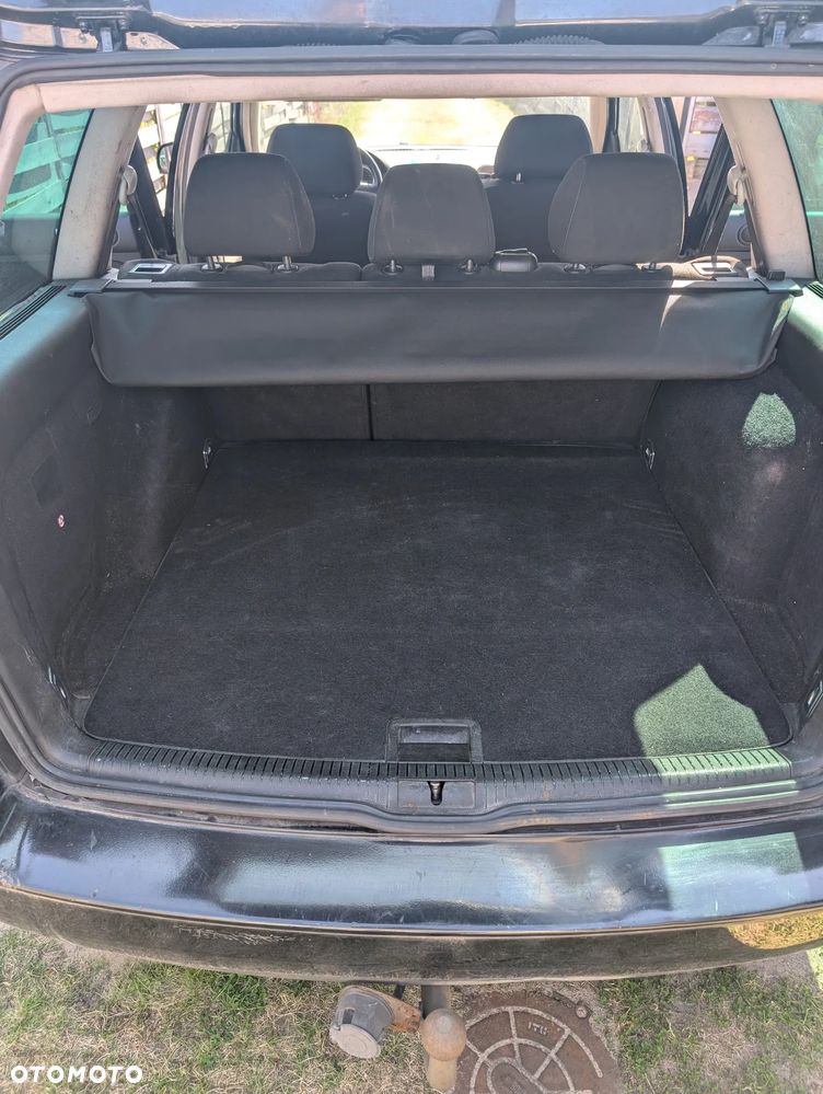 Volkswagen Golf 1.9 TDI Comfortline - 8