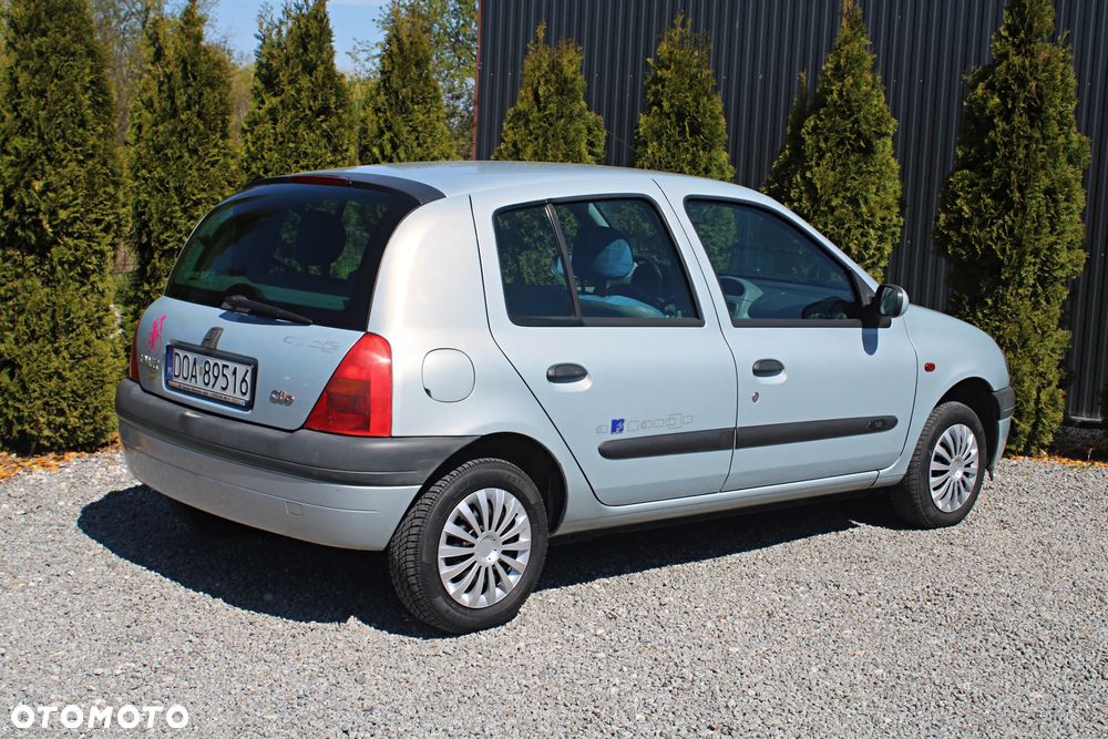 Renault Clio - 13
