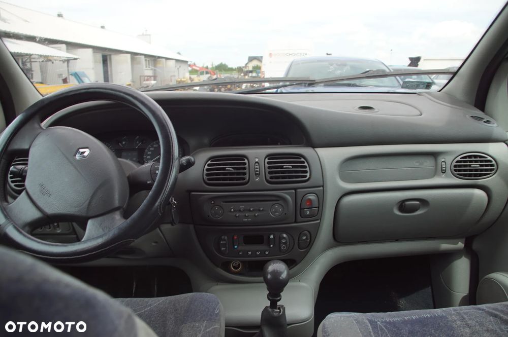 Auto na części - Renault Megane Scenic I Lift 1.9 dCi 102 KM F9Q732 JC5113 2001R Skrzynia Drzwi Szyba Lusterko Maska Zderzak Klapa Błotnik Deska Kokpit - 12
