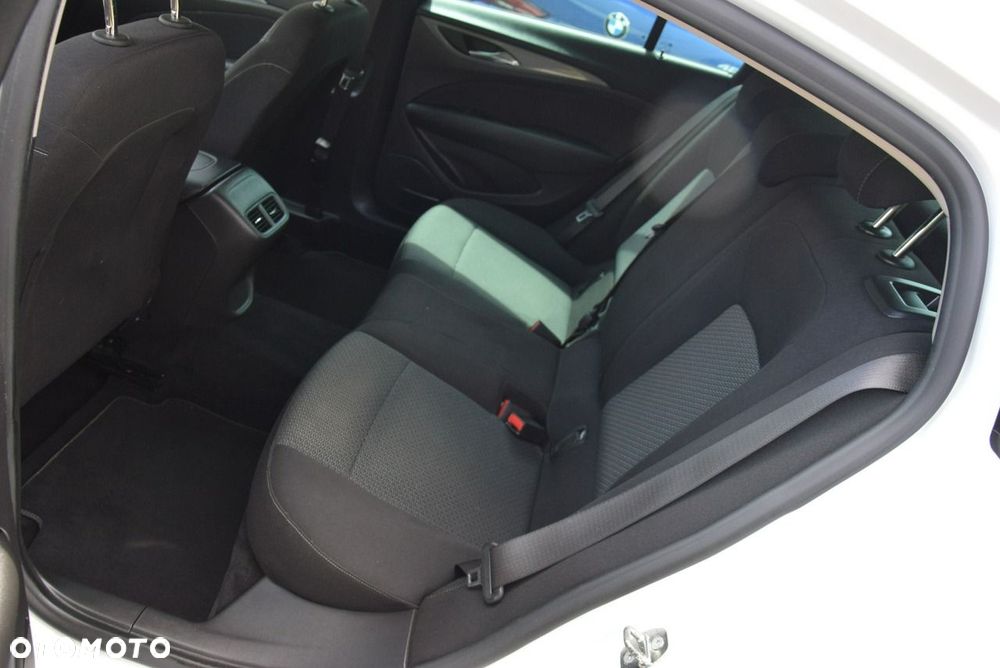 Opel Insignia 1.5 Direct InjectionTurbo Business Edition - 28