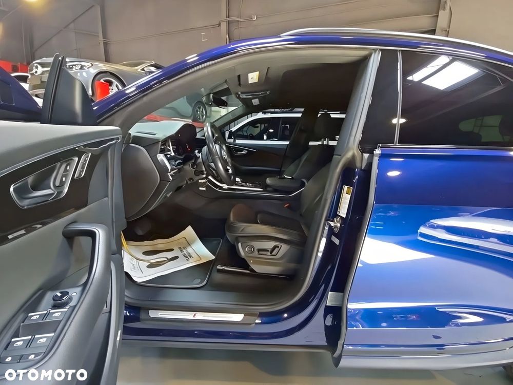 Audi Q8 55 TFSI quattro tiptronic - 5