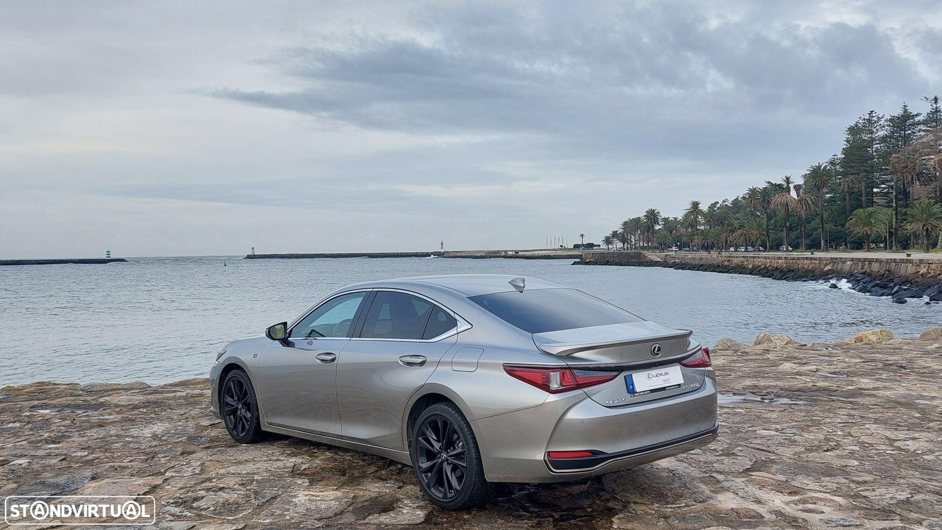 Lexus ES 300h Sport - 3