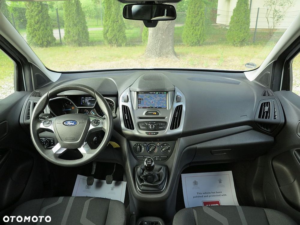 Ford Tourneo Connect - 10
