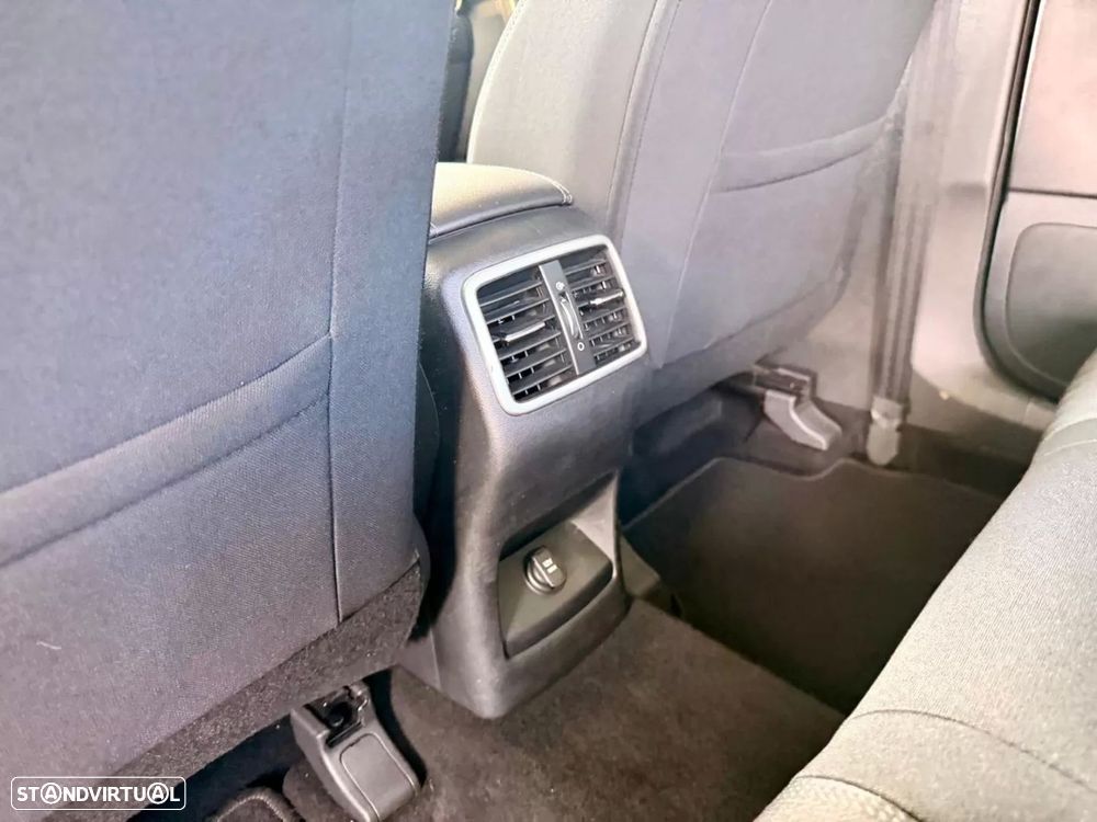 Kia Sportage 1.6 CRDI ISG SX — fotografia 10