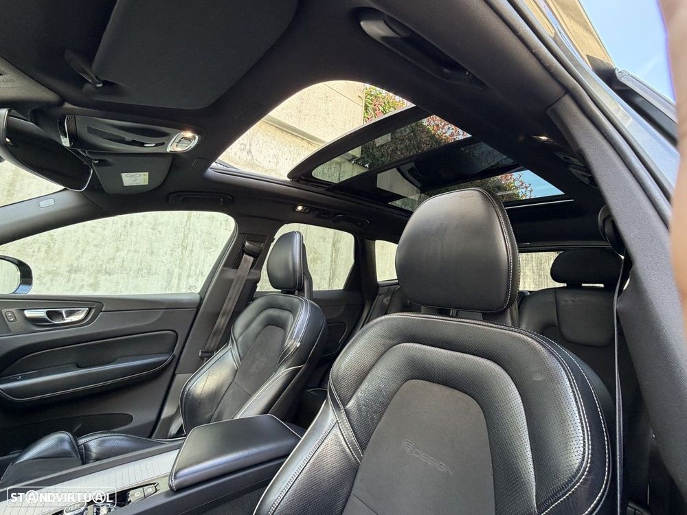 Volvo XC 60 2.0 T8 PHEV R-Design AWD - 14