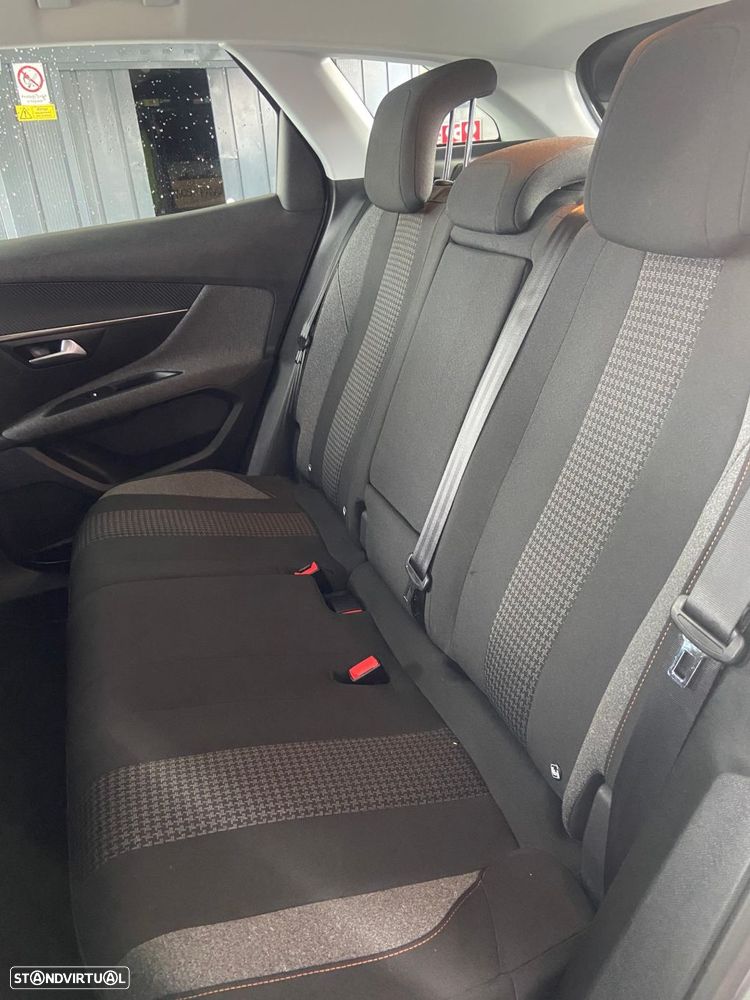 Peugeot 3008 1.5 BlueHDi Active Pack EAT8 - 30