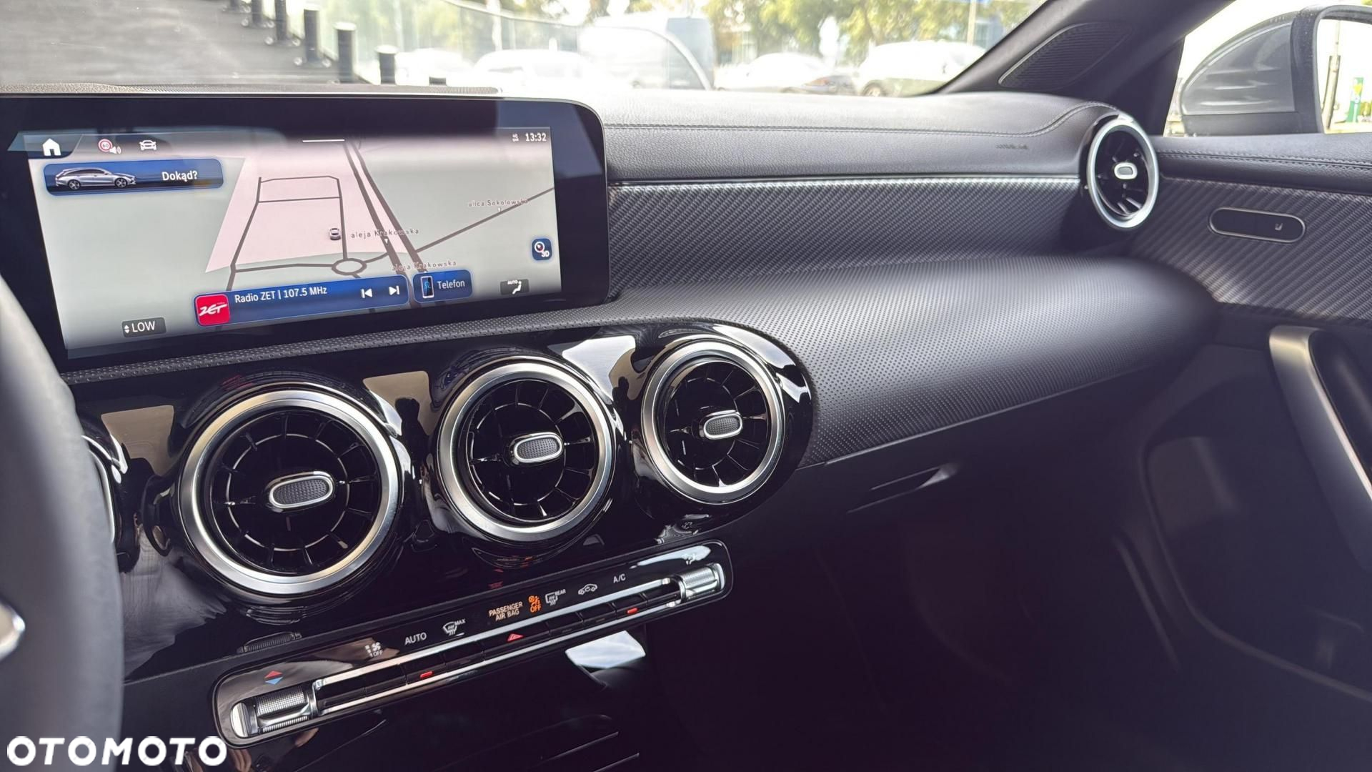 Mercedes-Benz CLA - 13