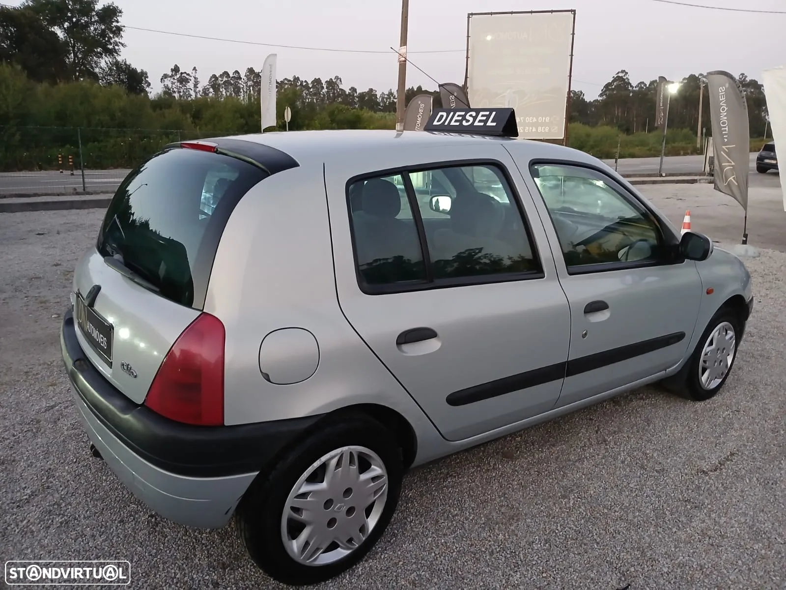 Renault Clio 1.9 D RXE - 5