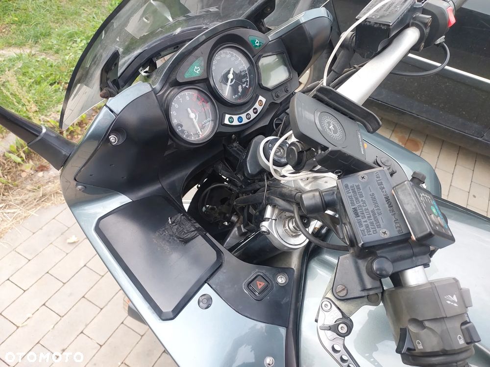 Yamaha FJR - 6
