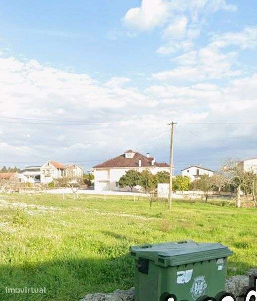 Terreno com licença para construçâo - Grande imagem: 2/10