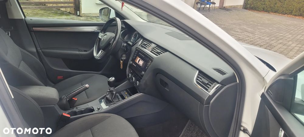 Skoda Octavia 2.0 TDI Style - 6