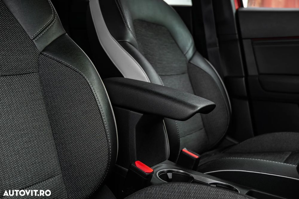 Renault Captur MHEV 140 Techno - 26
