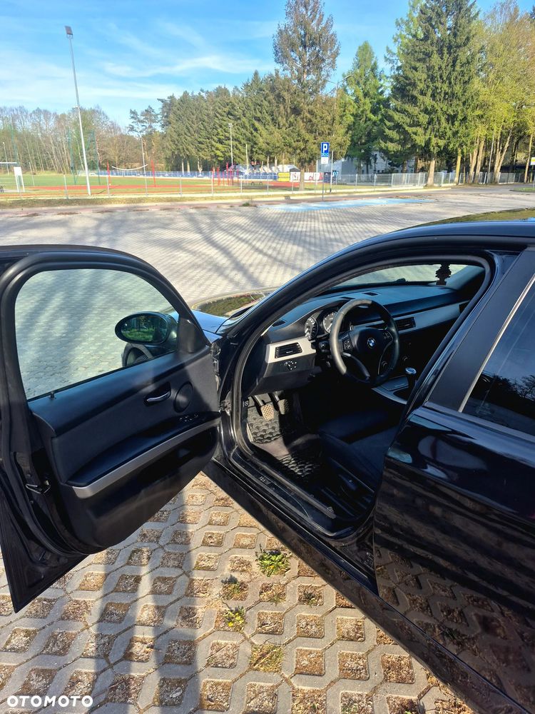 BMW Seria 3 320i - 11