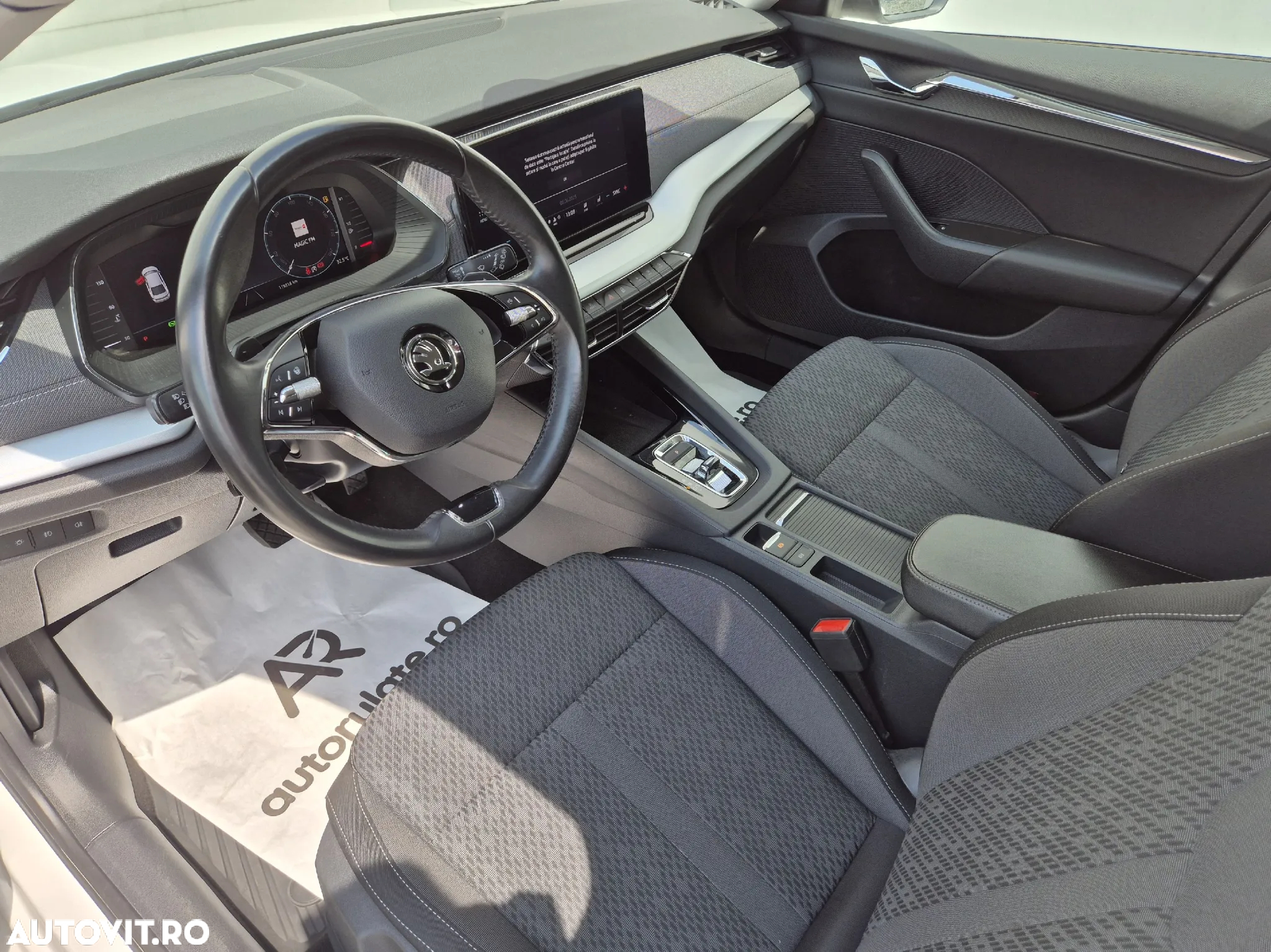 Skoda Octavia 2.0 TDI DSG Style - 10