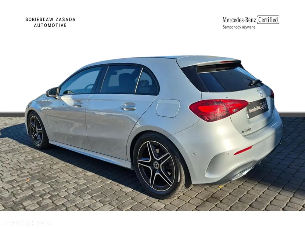 Mercedes-Benz Klasa A 220 4-Matic AMG Line 7G-DCT - 3
