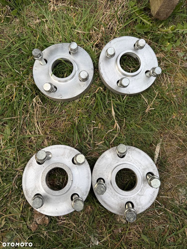 Felgi radius r17- 4x100 + opony 215/45 + dystanse - 6