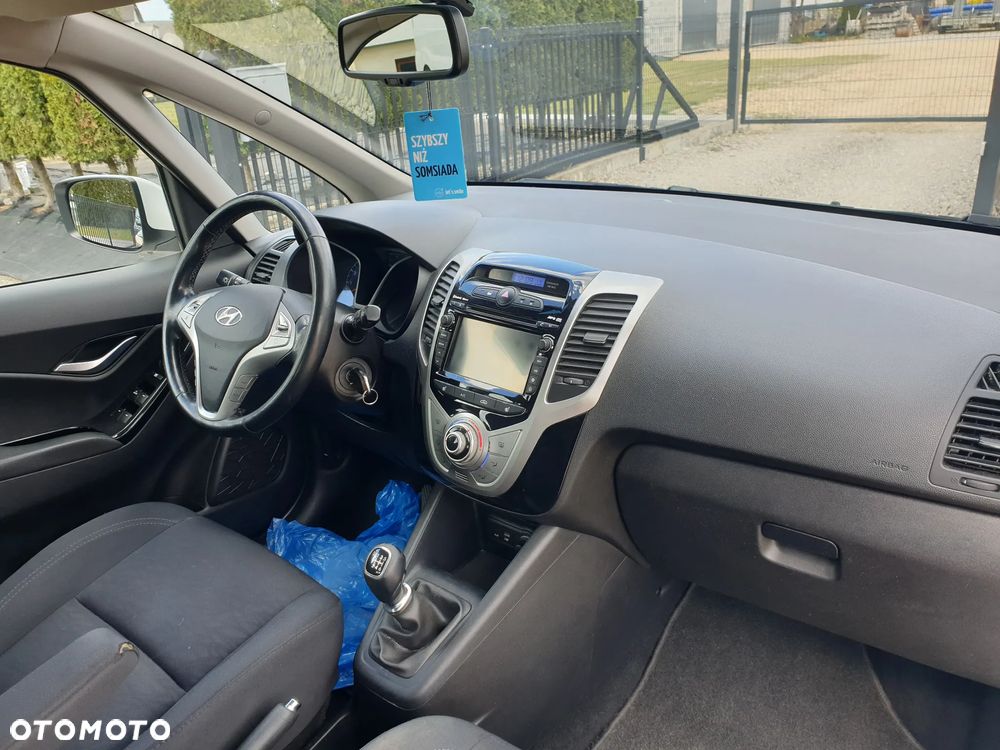Hyundai ix20 - 24