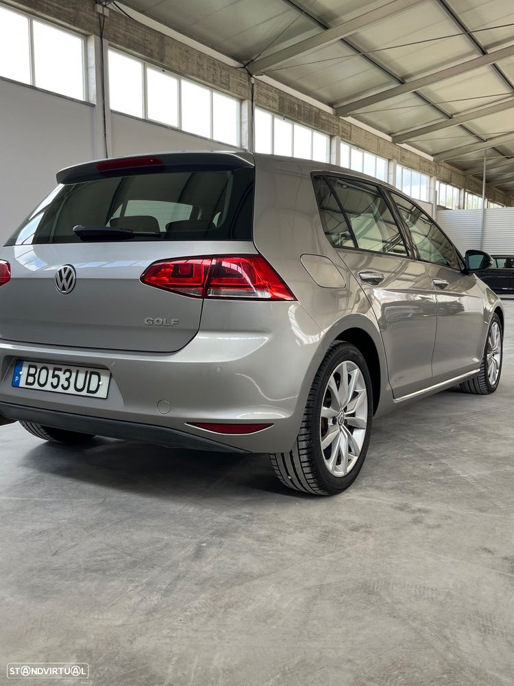 VW Golf 1.6 TDi DPF Highline - 5