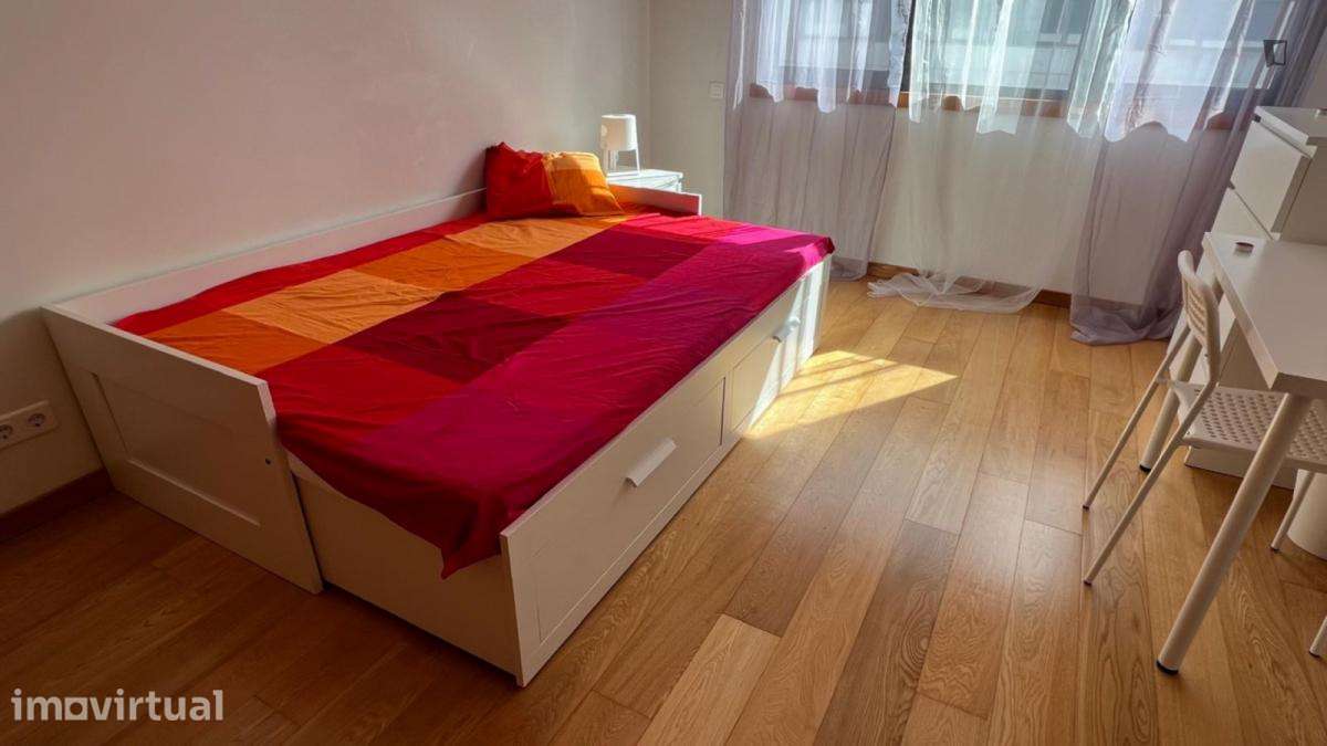 Quarto - localizado em Amadora Lisbon - Grande imagem: 5/16