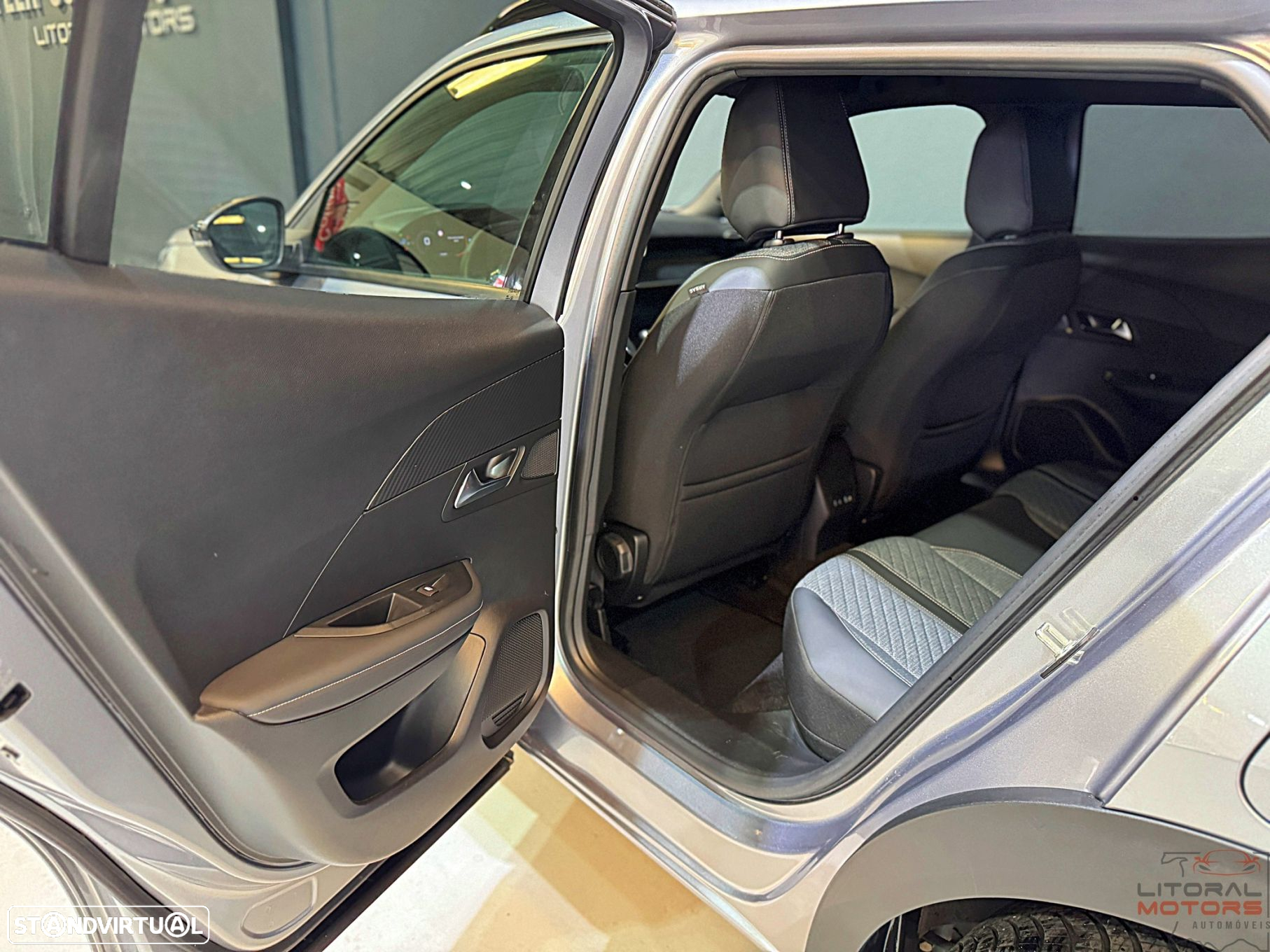 Peugeot 2008 1.2 PureTech Allure - 15