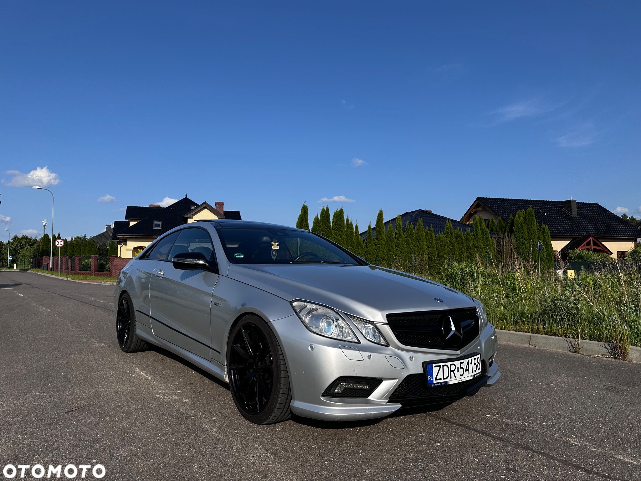 Mercedes-Benz Klasa E 350 CDI BlueEff - 1