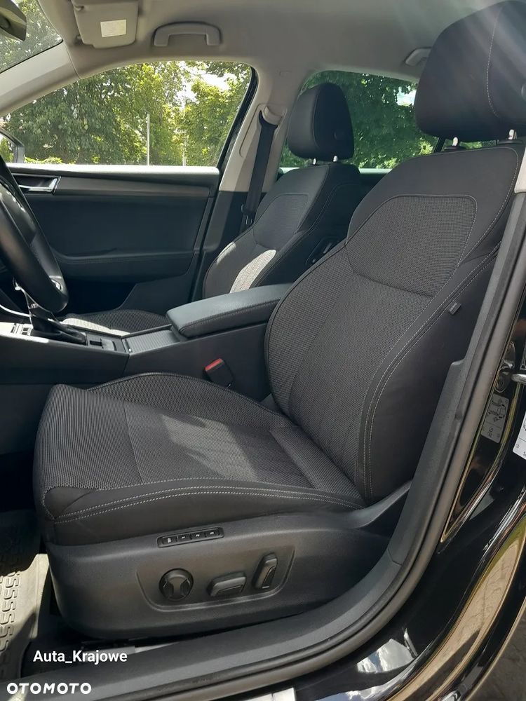 Skoda Superb 2.0 TDI SCR Style DSG - 32