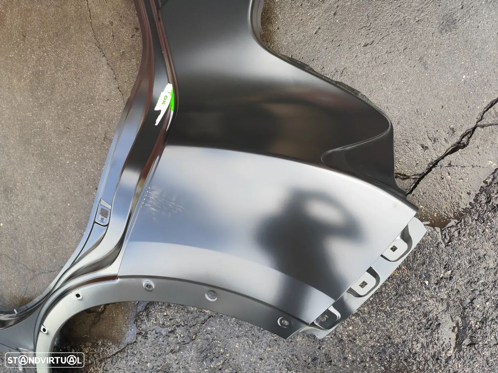 NISSAN JUKE F15 ILHARGA PAINEL TRAS ESQUERDO - Z578 - 2